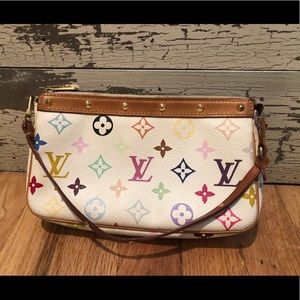Louis Vuitton Pochette